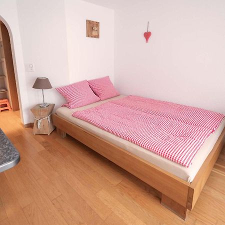 Mom - Alpine Boutique Apartments, Chalet Fagus, Terrace Studio Гринделвалд Екстериор снимка